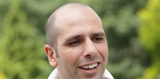 Sanremo 2022, Zalone virologo divide i medici: da “Porti rispetto” a “Non vedo l’ora di essere disoccupato”