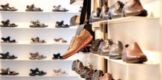 Istat, calano le vendite ma cresce l’e-commerce esposizione scarpe