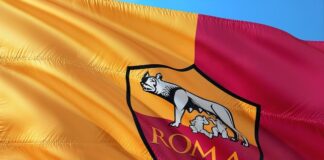 Totti su Zaniolo: “Stop ai paragoni con me. La Roma potrebbe cederlo” bandiera roma