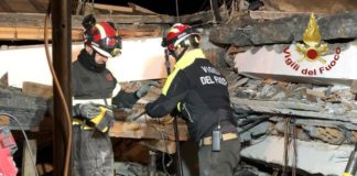 Terremoto in Albania, almeno 26 morti: vigili del fuoco italiani alla ricerca dei dispersi a Durazzo