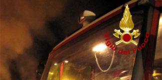 Va a fuoco una casa nel Milanese, 6 intossicati