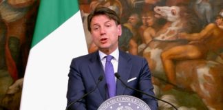 Morte Gigi Proietti, Conte: “Ci lascia un genio dello spettacolo”