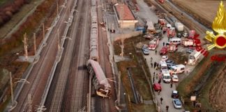Treno deragliato, al vaglio il racconto degli operai: ‘Lo scambio era a posto’