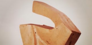 Le forme astratte e la sinergia tra differenti materiali nelle sculture di Felice Rufini min