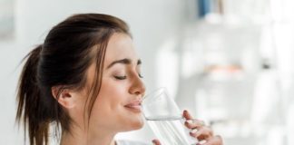 Acqua e benessere femminile, un rapporto che dura da sempre acqua donne