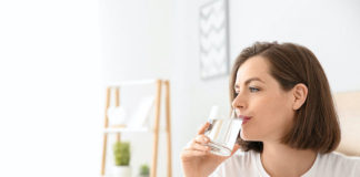 Allergie stagionali, alcuni consigli su come affrontarle idratazione allergie