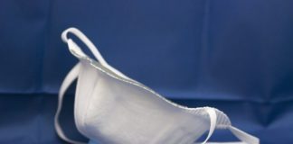 Oms: “Portare le mascherine diventerà la norma, il coronavirus non sparirà” mascherina