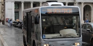 Roma, contapasseggeri sui bus e più piste ciclabili per limitare i contatti nella fase 2 mezzo pubblico