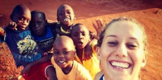 Silvia Romano è a Roma: accolta dal Premier Conte e da Di Maio Silvia Romano