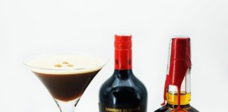 Tesoro e miracoli, la ricetta del drink ispirato alla città di Napoli napoli tesoro drink
