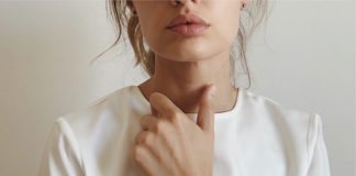 Braccialetto ricamato a mano con le iniziali per l’estate EllemenTi bracciale ellementi