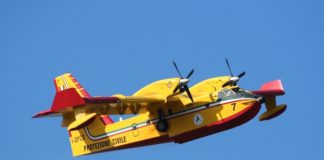 Incendi boschivi in Italia, gli interventi del 30 agosto: ecco dove canadair