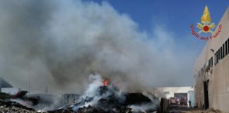 Taranto, incendio nella zona industriale di Mottola: ecco come è andata incendio taranto mottola