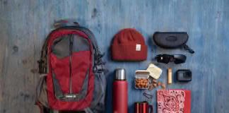 Benefici delle mandorle: proprietà e valori nutrizionali hiking snack with almonds