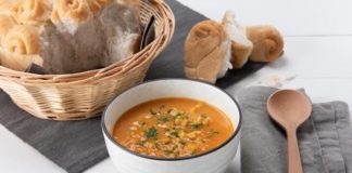 Zuppe di stagione, una ricetta per accompagnare una vellutata di zucca zuppa