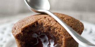 Tortino al cioccolato con cuore fondente: ricetta e consigli tortino cioccolato