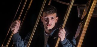 Achille sul nuovo singolo “Silenzio”: “Voglio trasmettere la voglia di rialzarsi e di andare avanti” achille