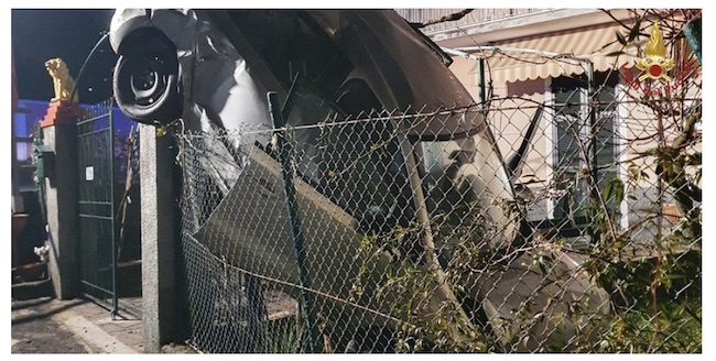 auto ribaltata la spezia