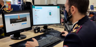 Violenze sulla nipote in streaming, nonno arrestato