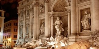 Roma, chiusa la Fontana di Trevi: troppi assembramenti fontana di trevi roma