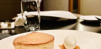 Soufflé al panettone e gelato al fior di latte, la ricetta in Tv berton souffle panettone