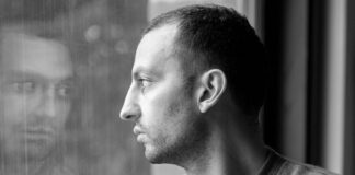 “Lettera al figlio” il nuovo singolo di Leone: l’intervista leone