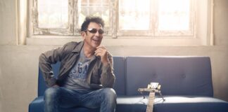 “Maskerate”, il nuovo singolo e video di Edoardo Bennato