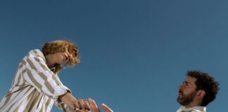 “Due”, il nuovo singolo del duo romano Brujas. L’intervista brujas