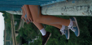 Asimmetria, da oggi fuori in streaming il film su Nexo+: il trailer asimmetrica poster