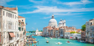 Vacanze, nel 2021 120 milioni di presenze in meno rispetto al 2019