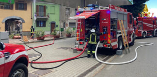 Trecate, incendio in un’abitazione: messe in sicurezza l’intera area incendio novara 24 giugno 2021