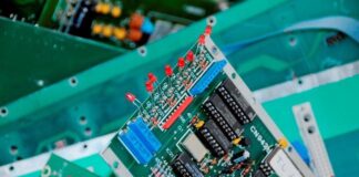 Rifiuti elettronici, cinque consigli per dare una mano all’ambiente scheda elettronica web