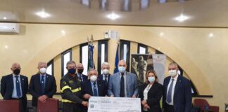Calendario Vigili del Fuoco, raccolti 10mila euro per l’Unicef