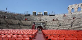 La grande opera all’Arena di Verona raccontata da Baudo e Di Bella arena di verona giorno