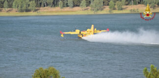 Incendi di vegetazione in provincia di Palermo, numerosi interventi canadair palermo