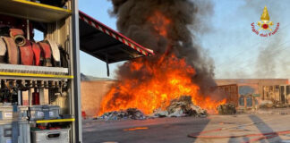 Torrenova, incendio questa mattina in una discarica: intervento dei VdF incendio messina