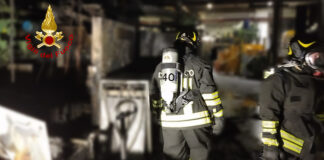 Vicenza, incendio di due macchinari adatti alla pressofusione macchinari in fiamme