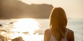 Consigli dermatologici per preparare la pelle all’esposizione solare mare sole