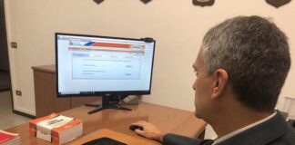 Cantù, scoperti tre lavoratori in nero in un autolavaggio gdf pc