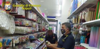 Napoli, sequestrati oltre 3 milioni di articoli contraffatti o “non sicuri” articoli sequestati