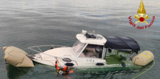 Gorizia, recuperata dai Vigili del Fuoco un’imbarcazione affondata imbarcazione affondata