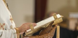 Uniti nel dono, al via la maratona su Tv2000 per il sostestamento sacerdoti sacerdote