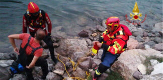 VdF Verona, salvato un pescatore dalle acque dell’Adige salvataggio vigili acqua adige