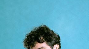 Calmo, “Sincera // un colpo in più” è il nuovo singolo calmo