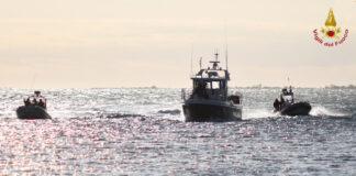 Golfo di Trieste, naufragio di una imbarcazione: l’intervento dei VdF imbarcazione golfo trieste