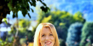 I tre cani chic di Carla Gozzi e il capriolo Eliot restituito al bosco in tv