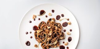 “Cartellate”, la ricetta del tipico dolce natalizio pugliese in tv cartellate