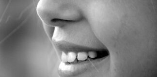 Idratazione e buon umore: ecco perchè esiste una correlazione sorriso bambina