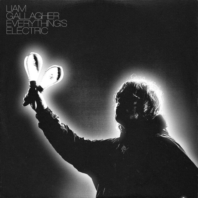 “Everything’s electric”, il nuovo singolo di Liam Gallagher in attesa di “C’Mon You Know”