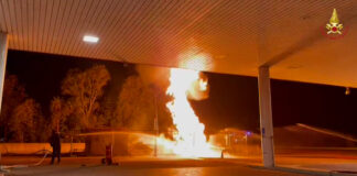 Incendio in un distributore di carburanti sulla statale 125 a Girasole incendio distributore